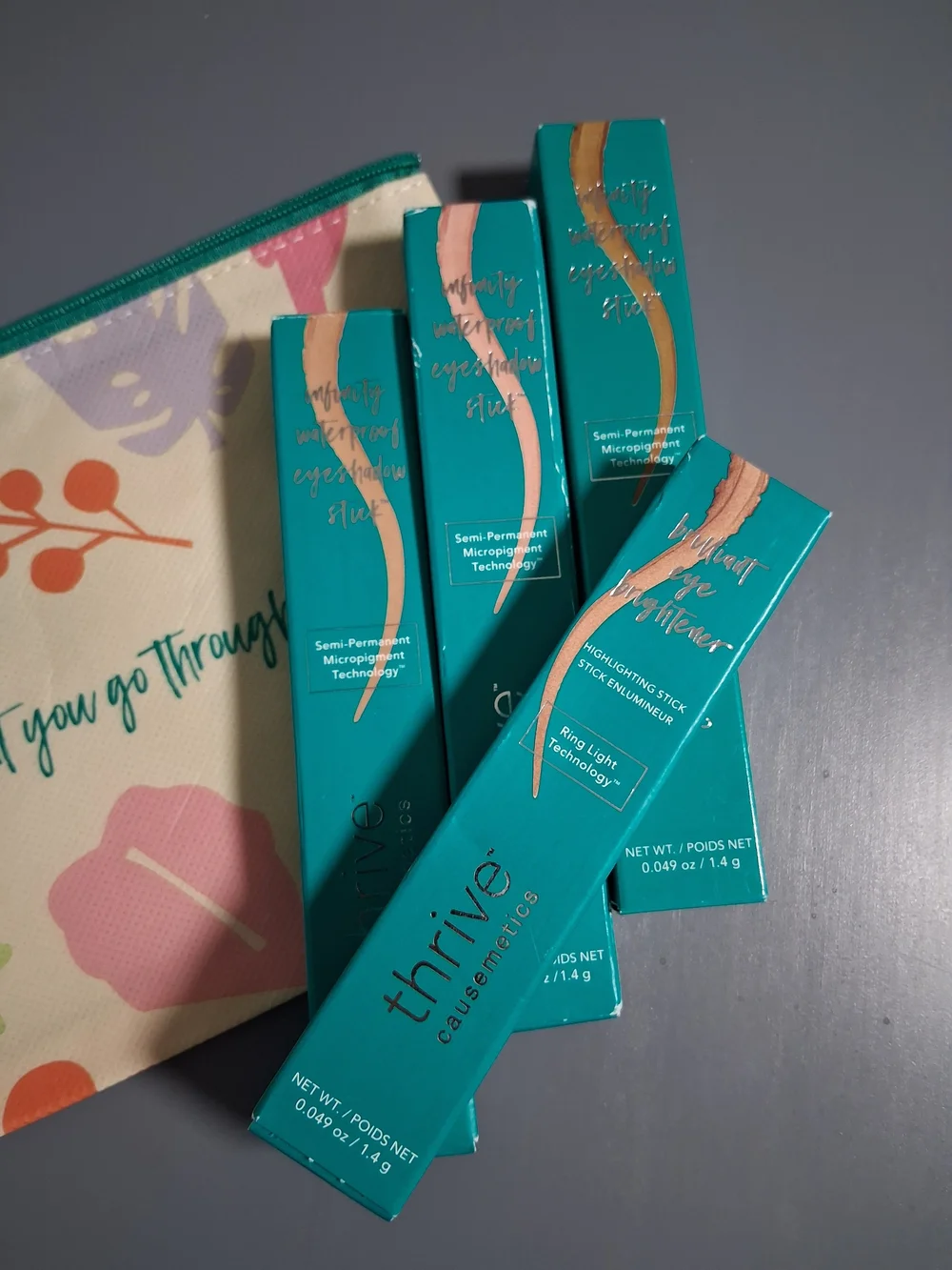 Thrive Causemetics Teal Lot